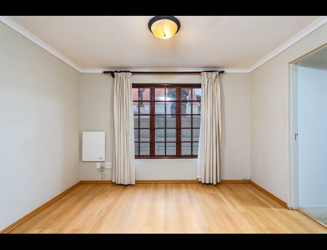 4 BEDROOM HOUSE FOR SALE IN BLOUBERG SANDS